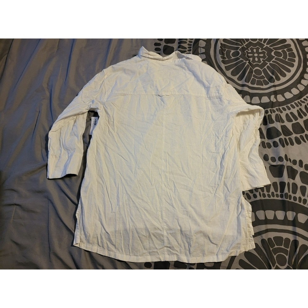 Long Sleeve L Button Up - Picture 2 of 4